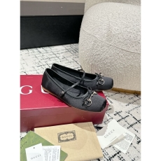 Gucci Flat Shoes